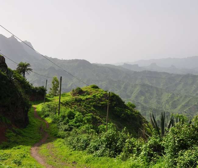 Trekking kapverdische Insel Santiago - von Cidade Velha nach Tarrafal Beginn des Wanderweges nach Assomada