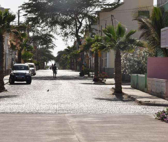 Kapverdische Badeinsel Sal - Bummel durch Santa Maria