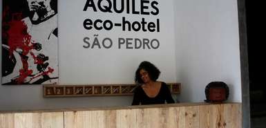 São Vicente: Aquiles Eco Hotel - Rezeption