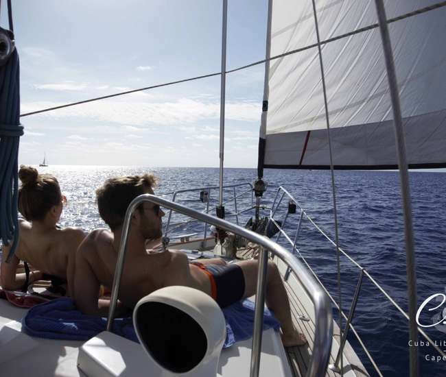 Kapverdische Insel Sal Wasserport für Einsteiger: Segeln Sonnenbad