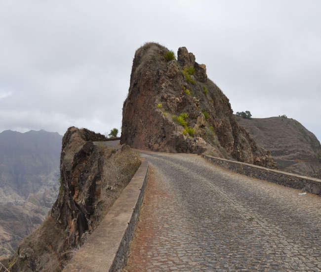 Kapverden Rundreise Berge und Meer - Komfortable Ausflüge: Auf der alten Paßstrasse