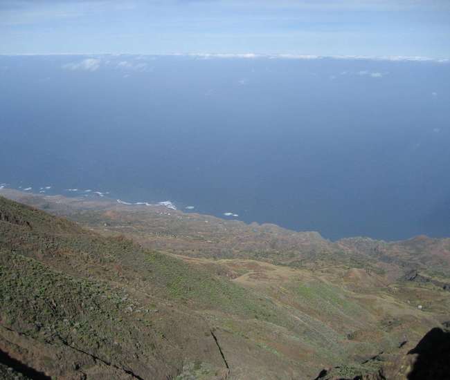 Gratwanderung auf der Bordeira - Blick zum Meer