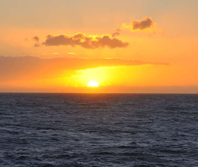 Kapverden Rundreise : Tageswanderungen Santo Antão + Santiago: Mit der Abendfähre nach São Vicente