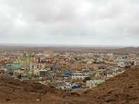 São Vicente: Blick auf die bunten Häuser von Mindelo